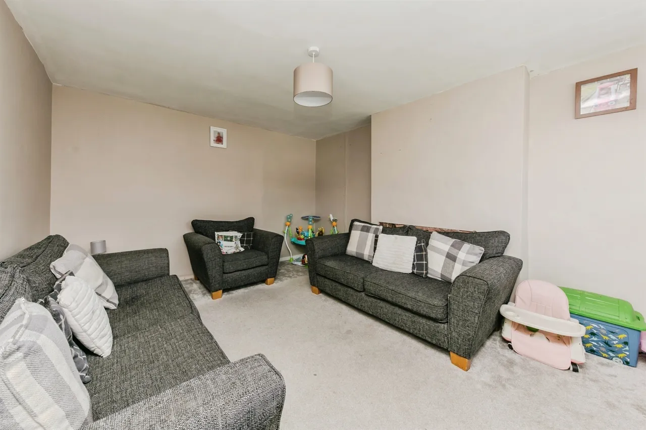 Bentley Road, Uttoxeter, photo 6