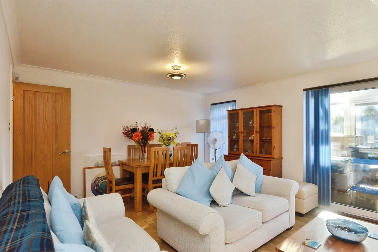 Downs Barn Boulevard, Downs Barn, MK14, photo 5