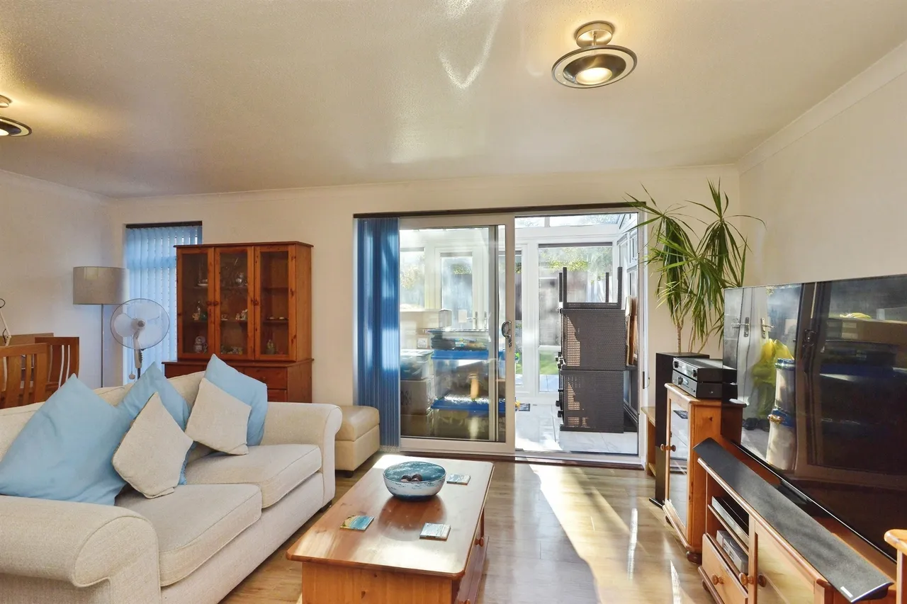 Downs Barn Boulevard, Downs Barn, MK14, photo 4
