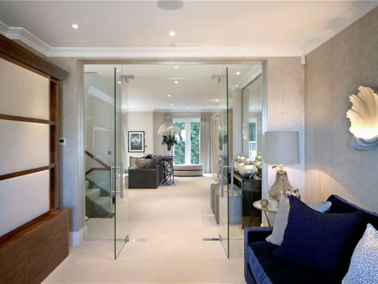 Wootton Place, Esher, Surrey, KT10 9FH, photo 4
