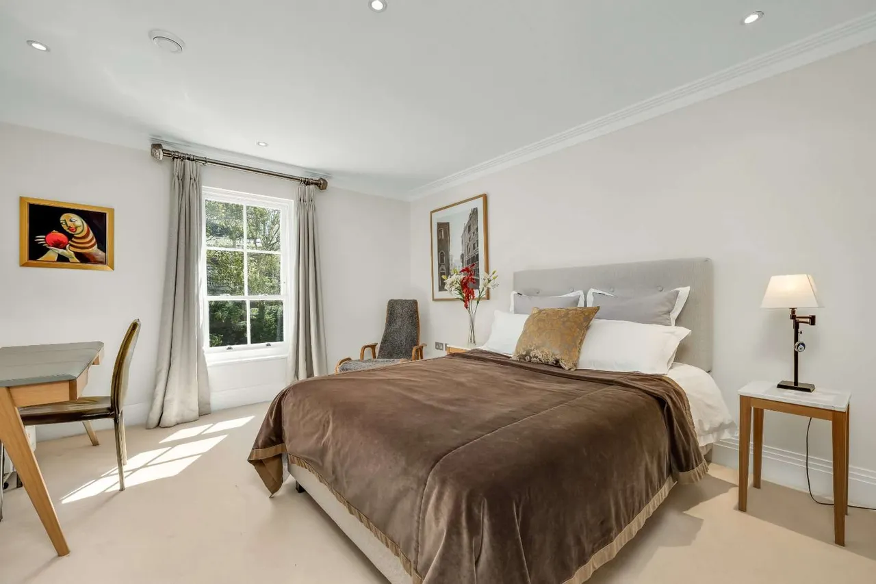 Wootton Place, Esher, Surrey, KT10 9FH, photo 10