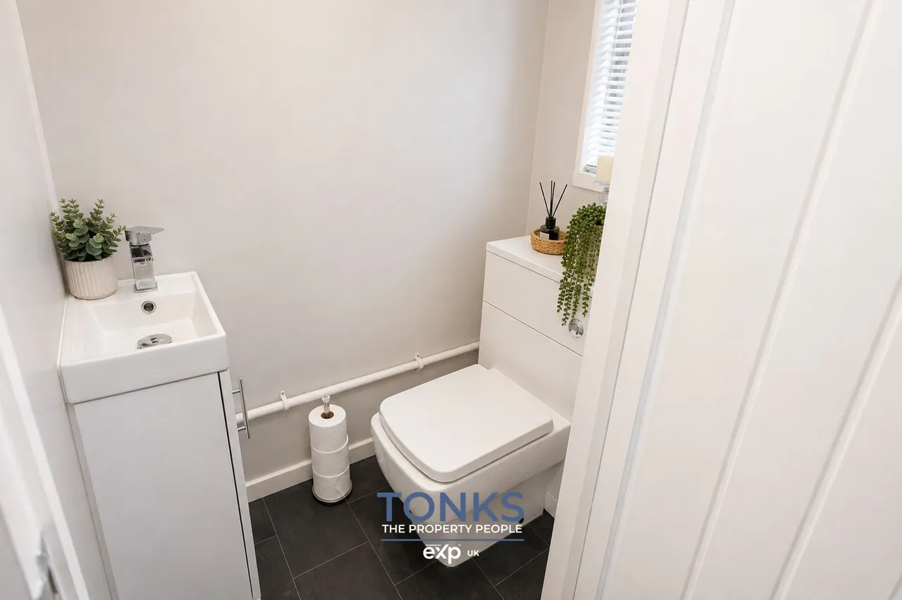 Manor Abbey Road, Halesowen, B62, photo 13