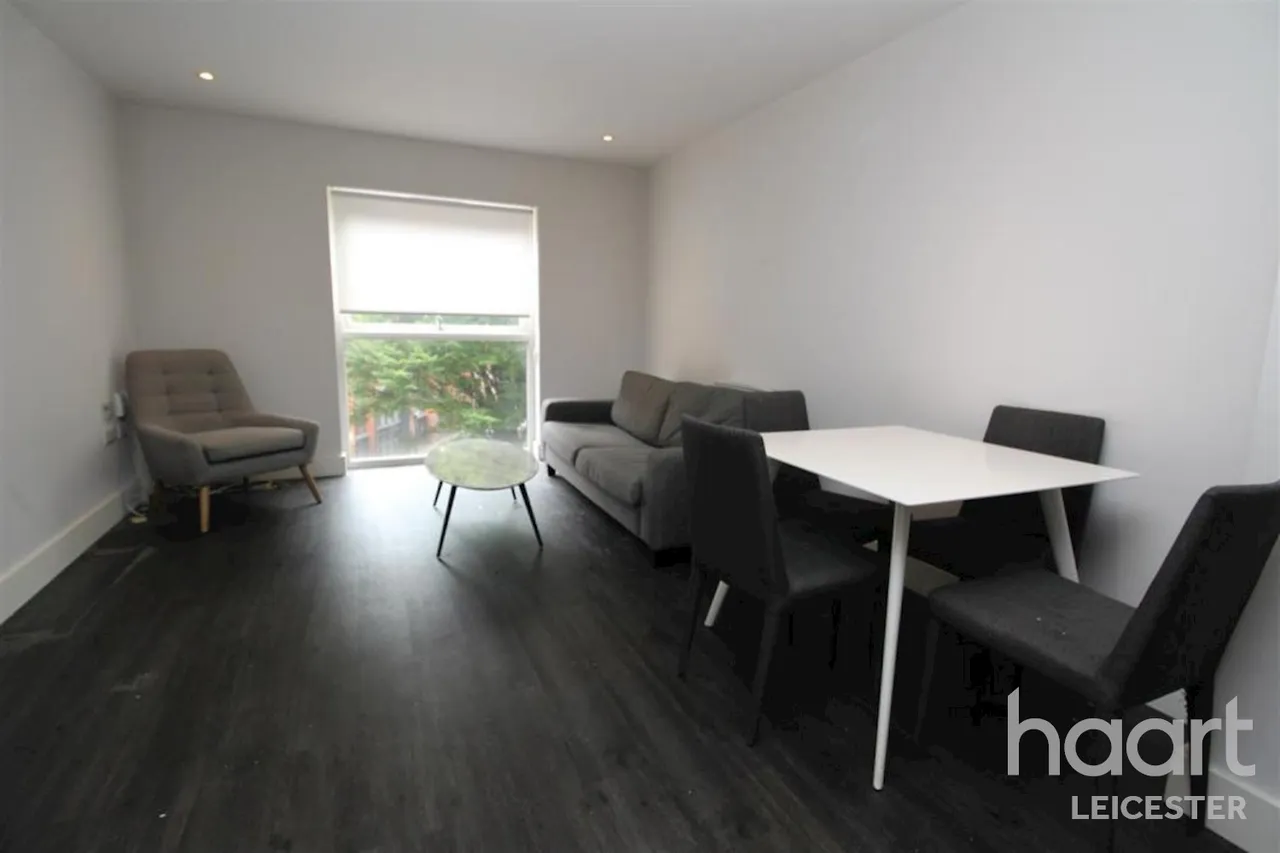 Aria Apartments, LE1, photo 5