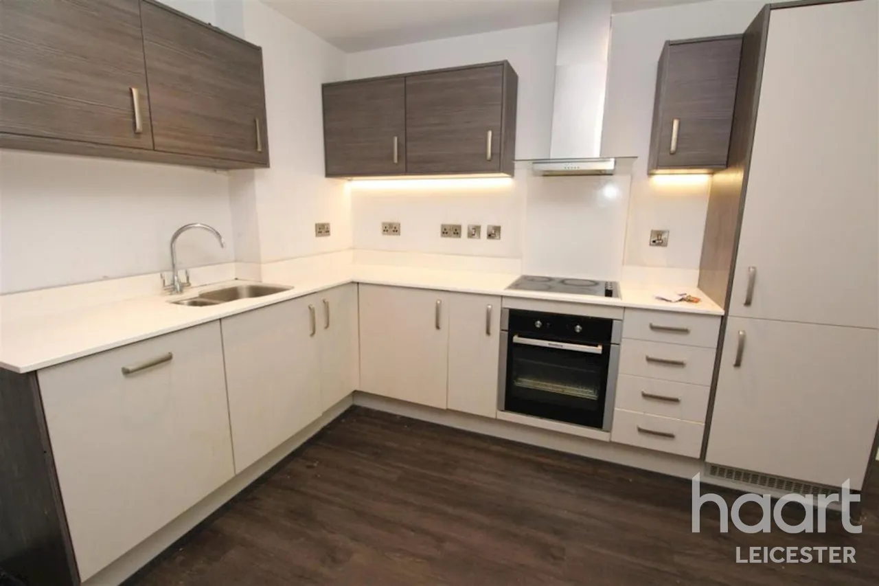 Aria Apartments, LE1, photo 4