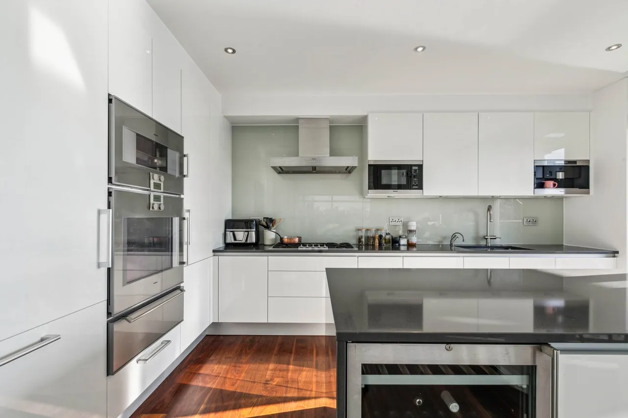 The Montevetro Building, Battersea, SW11, photo 12