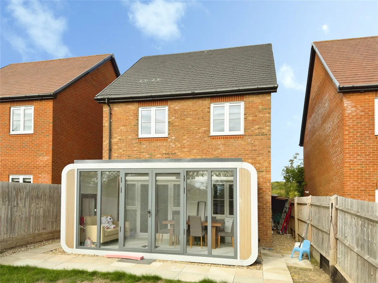 Jasmine Grange, Warfield, RG42, photo 3