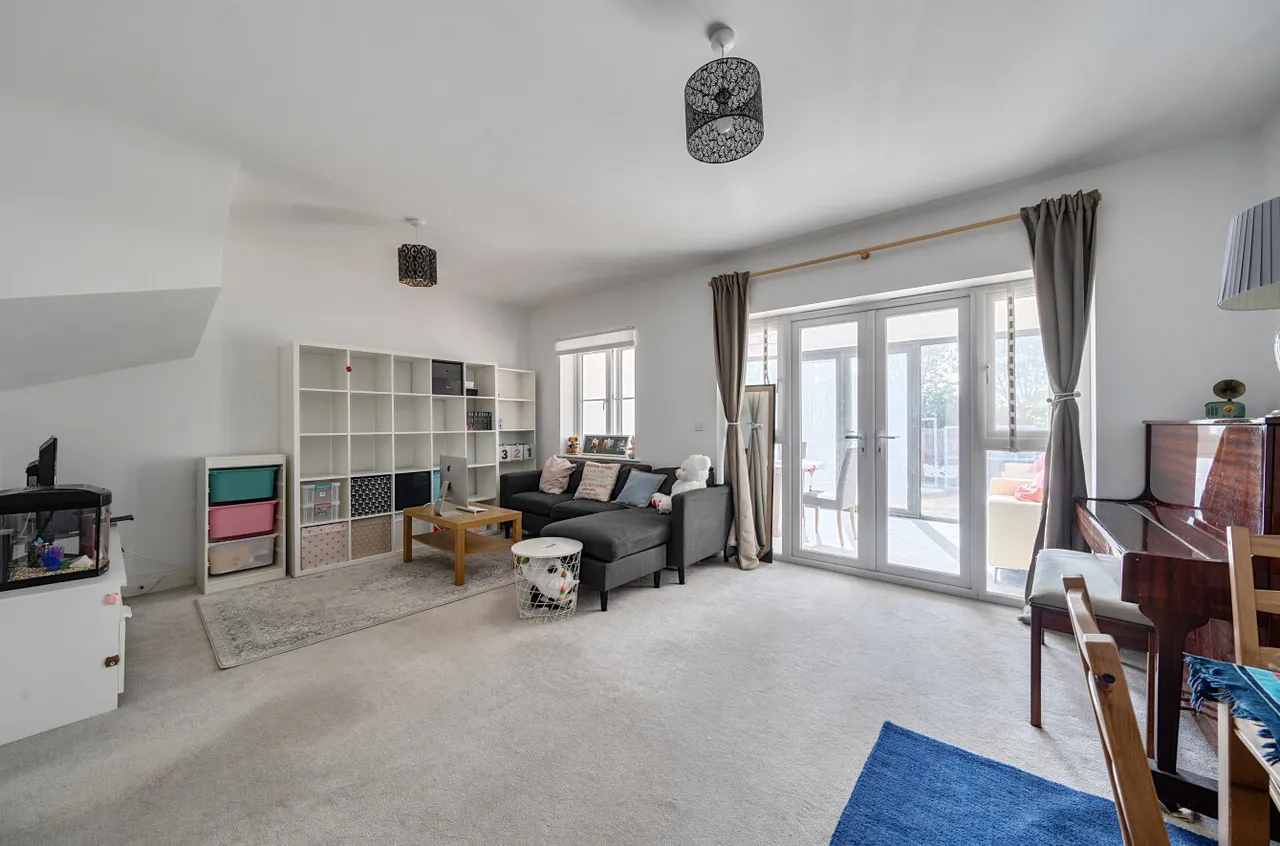 Jasmine Grange, Warfield, Bracknell, Berkshire, RG42 5BD, photo 4