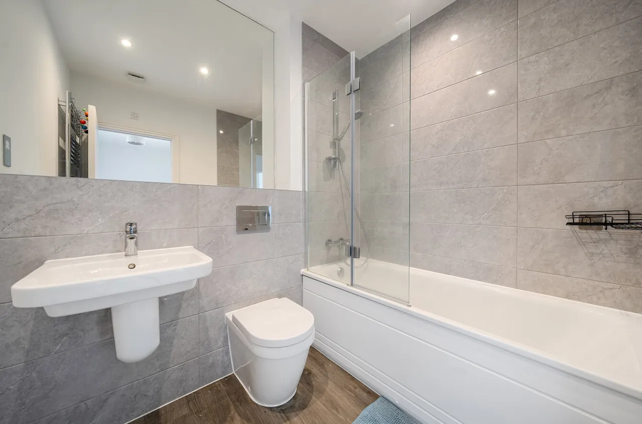 Jasmine Grange, Warfield, Bracknell, Berkshire, RG42 5BD, photo 14
