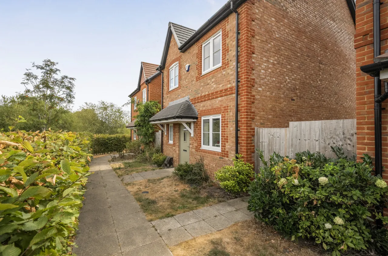 Jasmine Grange, Warfield, Bracknell, Berkshire, RG42 5BD, photo 18
