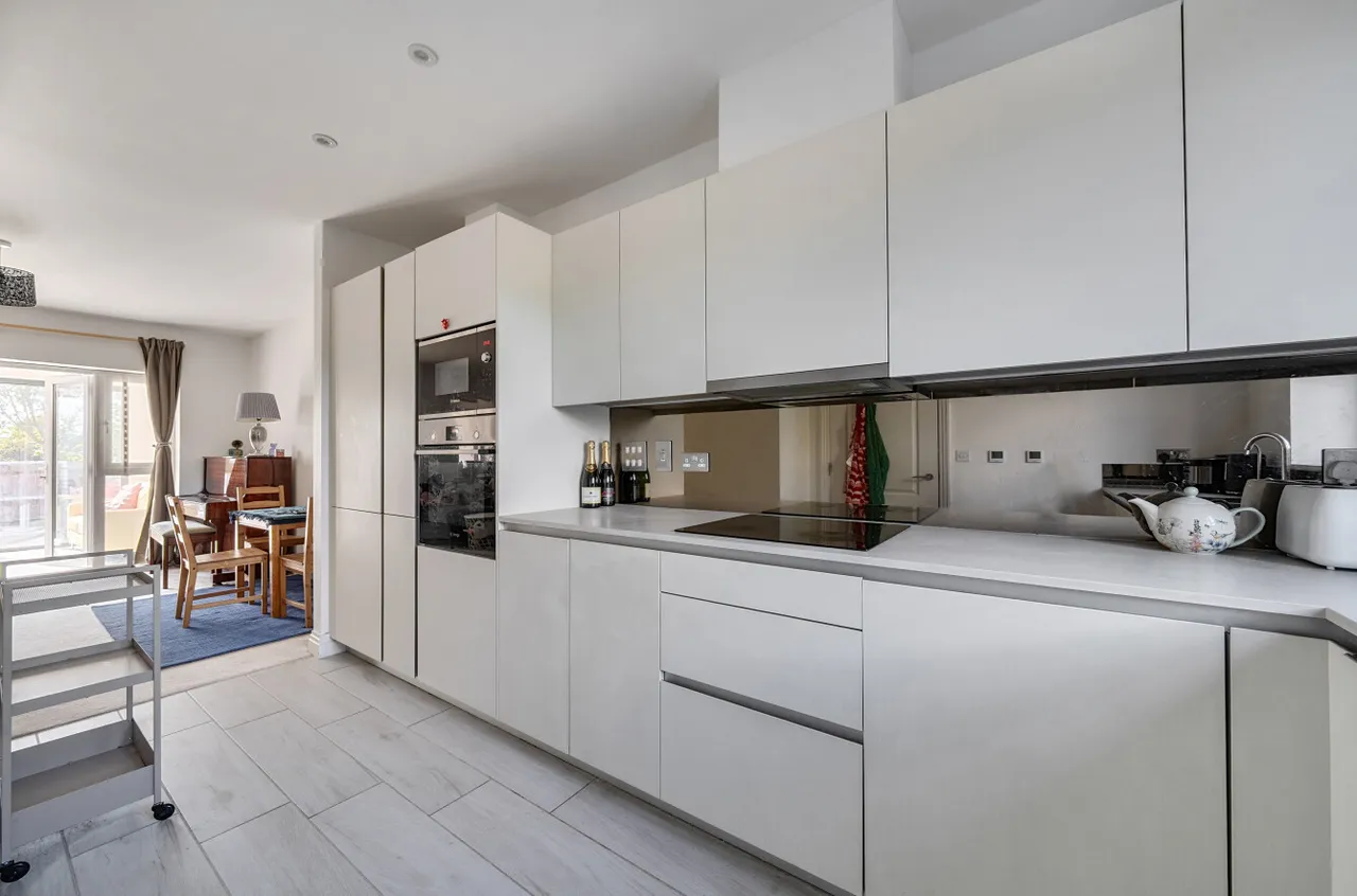 Jasmine Grange, Warfield, Bracknell, Berkshire, RG42 5BD, photo 5