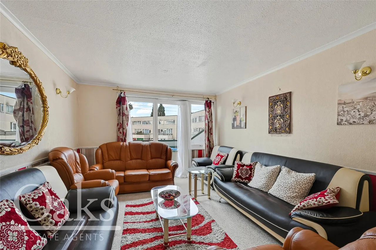 Gale Close, Mitcham, CR4, photo 3