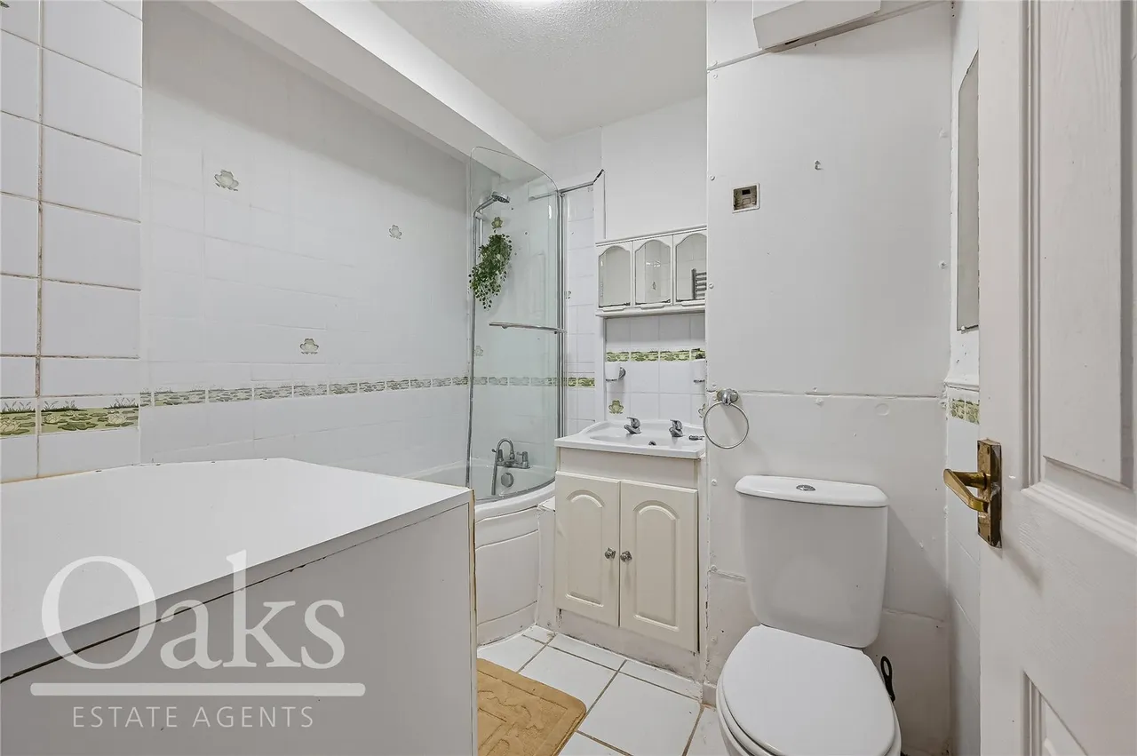 Gale Close, Mitcham, CR4, photo 9