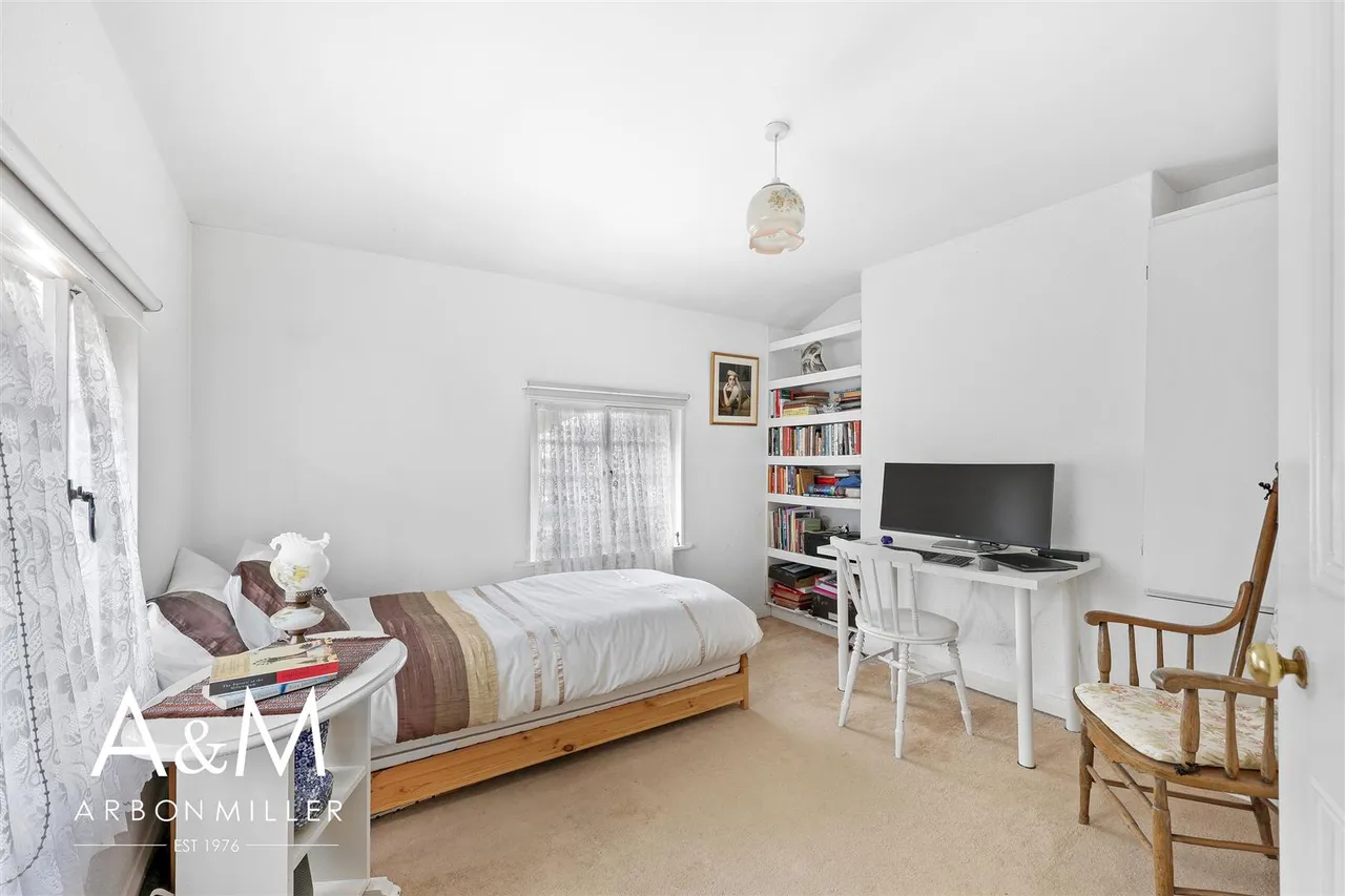 Tanners Lane, Barkingside, Essex, Ilford, IG61QE, photo 17