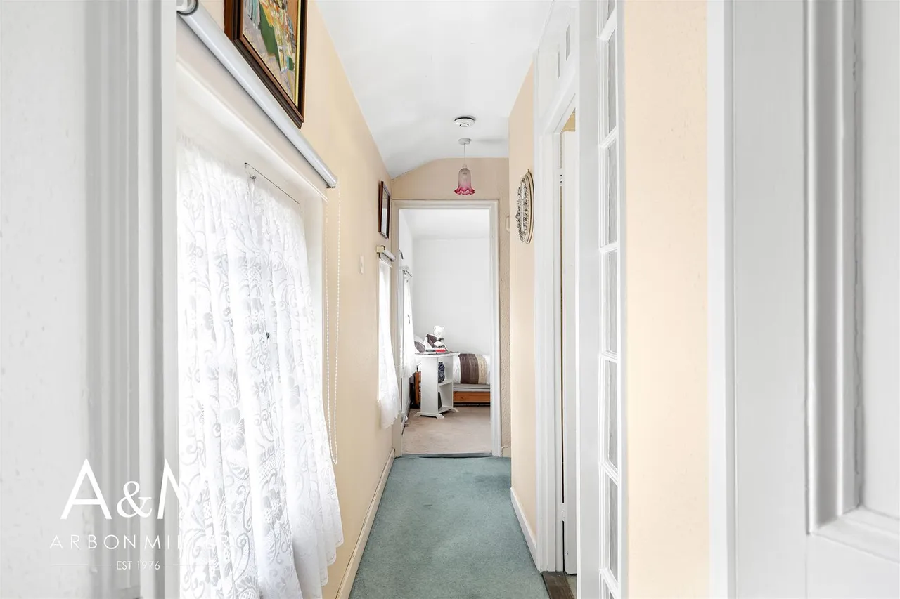 Tanners Lane, Barkingside, Essex, Ilford, IG61QE, photo 13