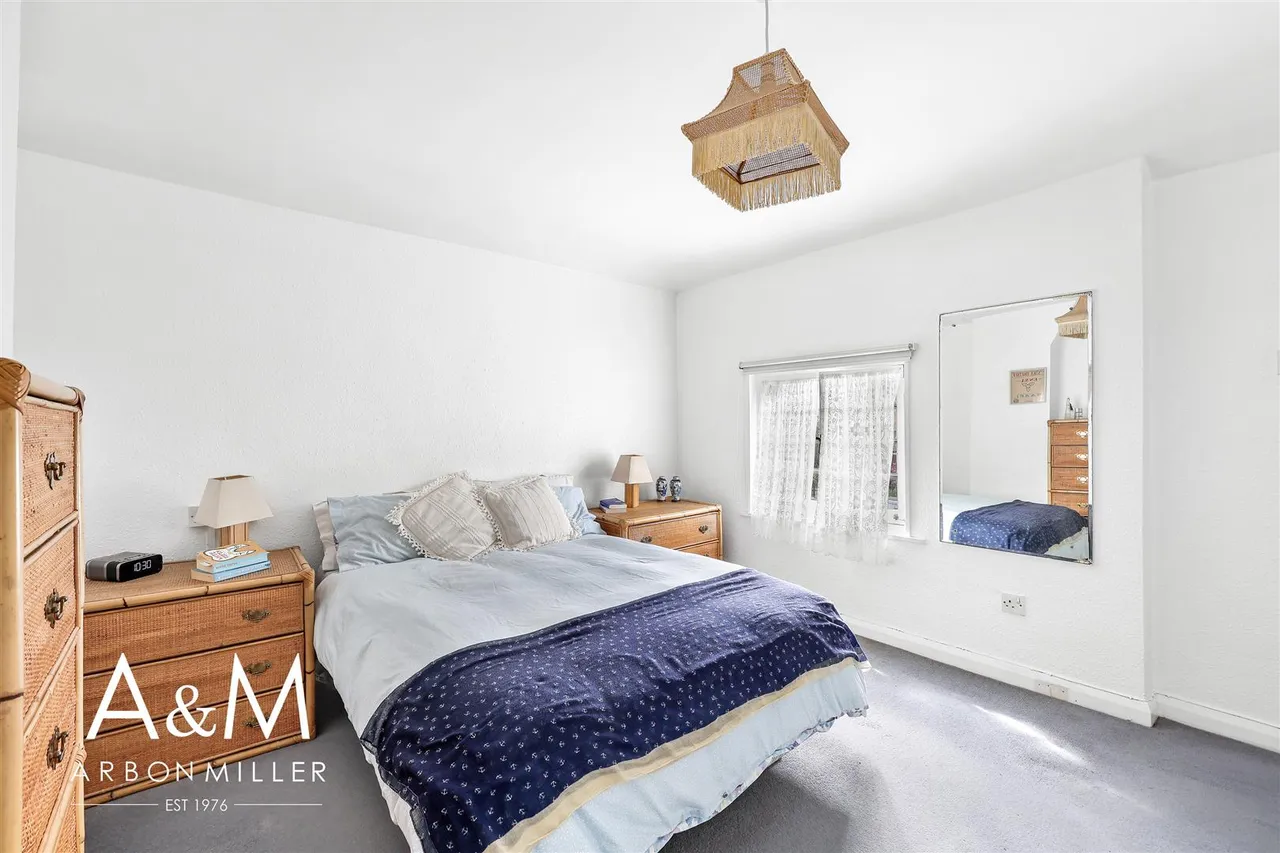 Tanners Lane, Barkingside, Essex, Ilford, IG61QE, photo 15