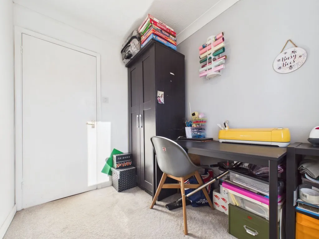 Derrick Close, Calcot, RG31, photo 15