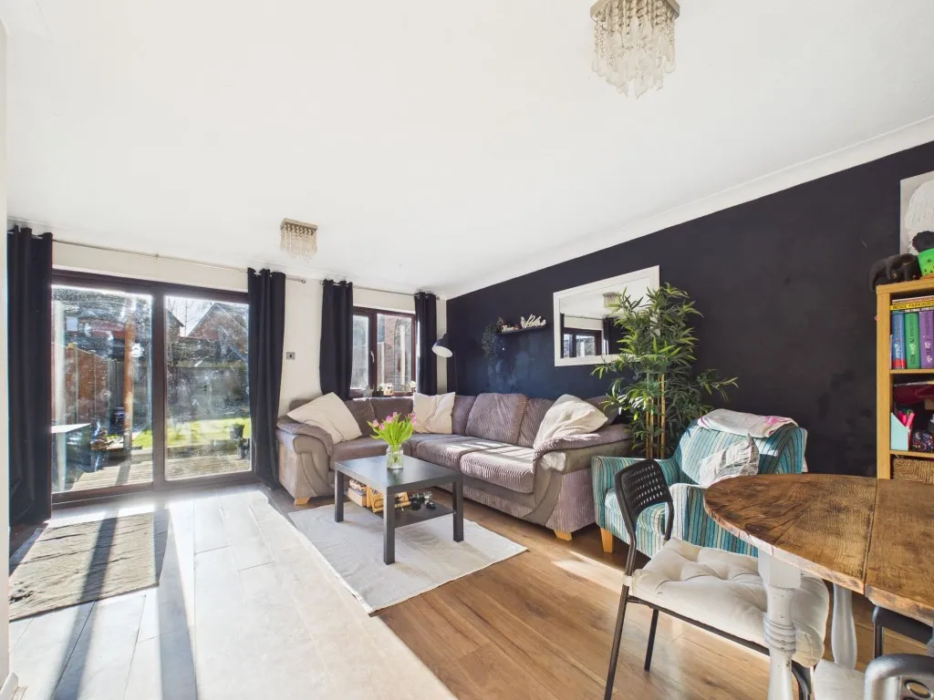 Derrick Close, Calcot, RG31, photo 6