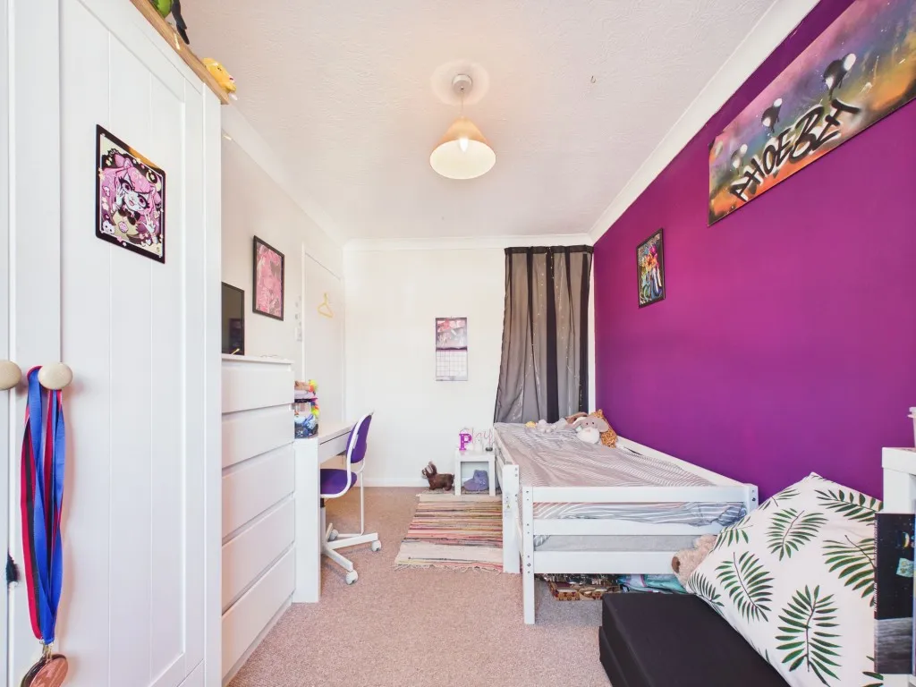 Derrick Close, Calcot, RG31, photo 13