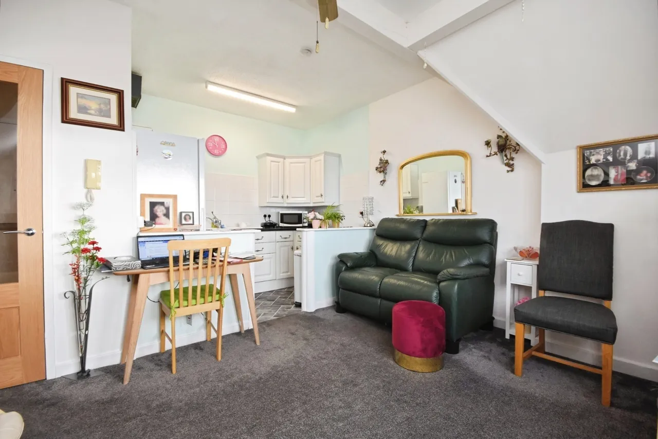 Shorefield Gardens, Westcliff-on-Sea, Essex, SS0, photo 3