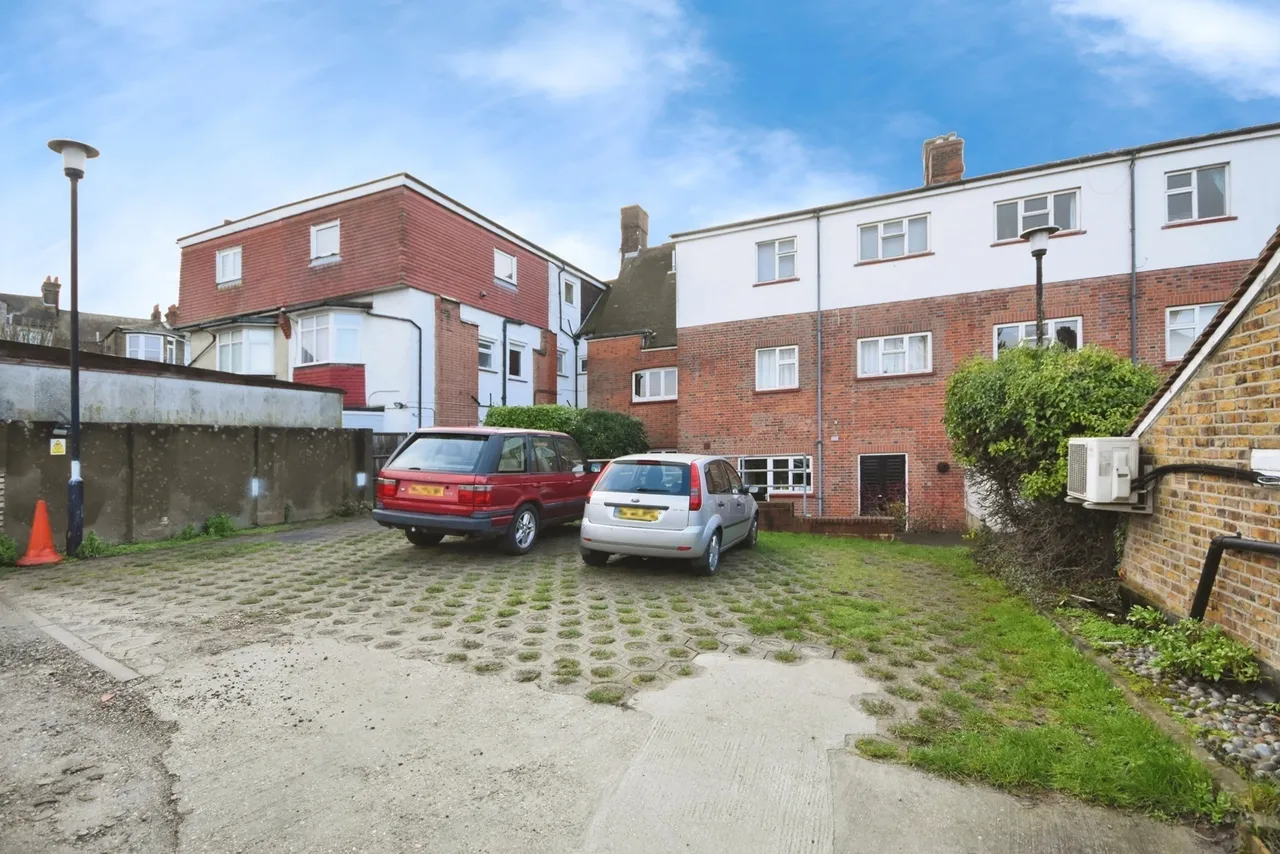 Shorefield Gardens, Westcliff-on-Sea, Essex, SS0, photo 13