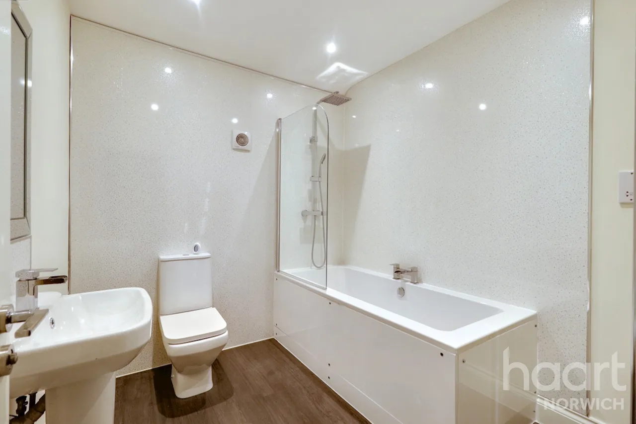 Sutherland Avenue, Norwich, NR6, photo 26