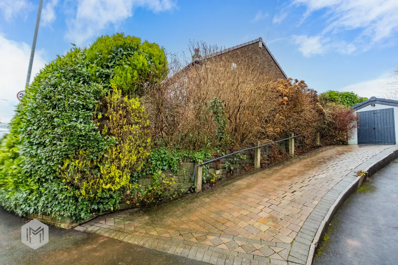 Links Road, Bolton, BL2 4EN, photo 9