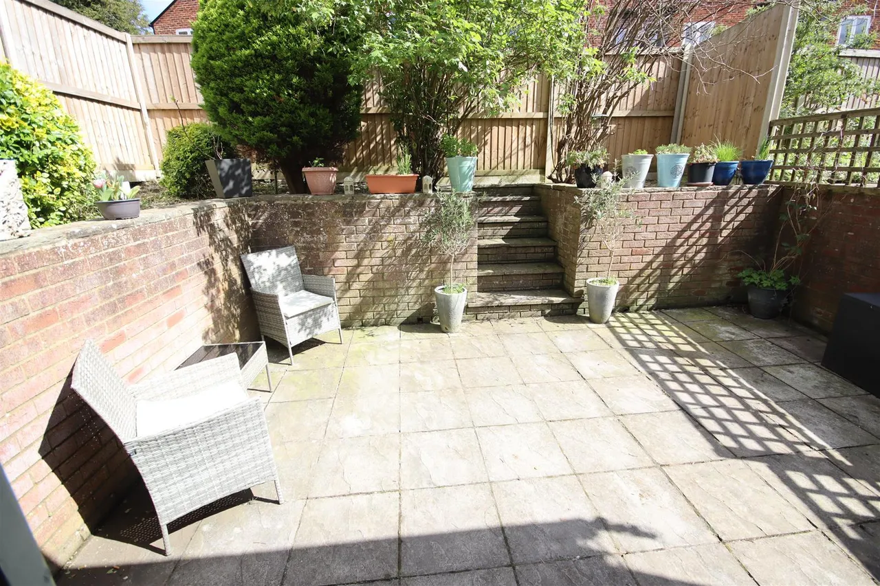 Westmead Lane, Chippenham, photo 11