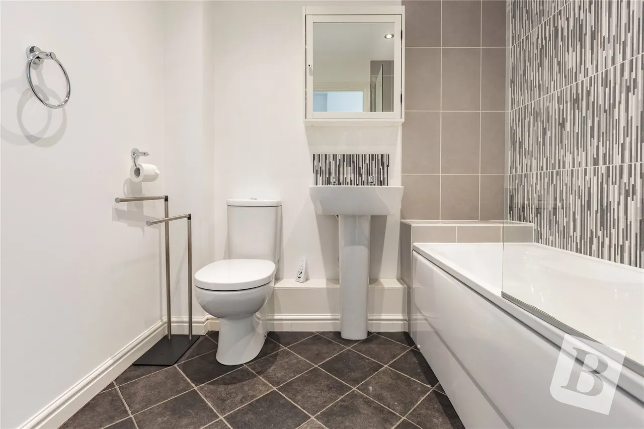 Torino Way, South Ockendon, RM15, photo 3