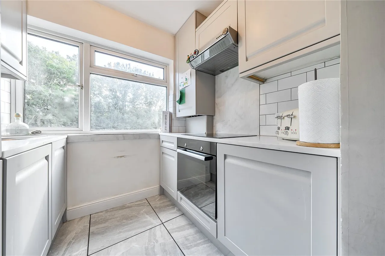 Eversley Avenue, Bexleyheath, DA7, photo 11
