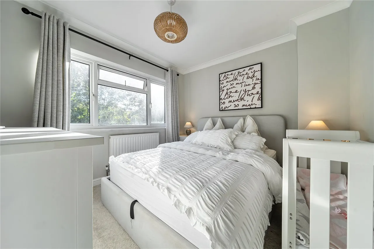 Eversley Avenue, Bexleyheath, DA7, photo 2
