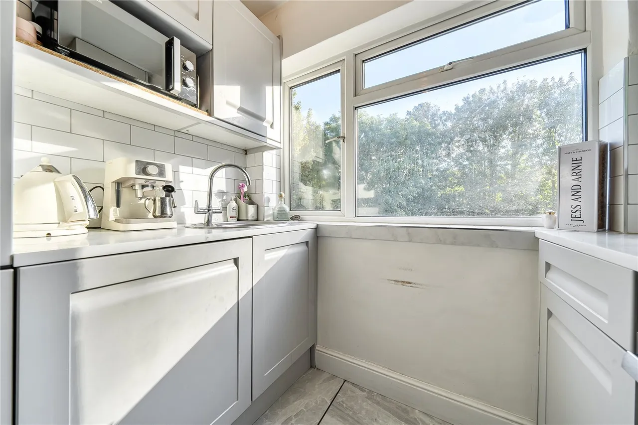 Eversley Avenue, Bexleyheath, DA7, photo 14