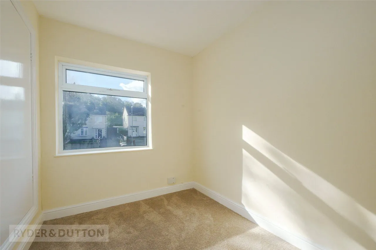 Alandale Road, Bradley, HD2, photo 16