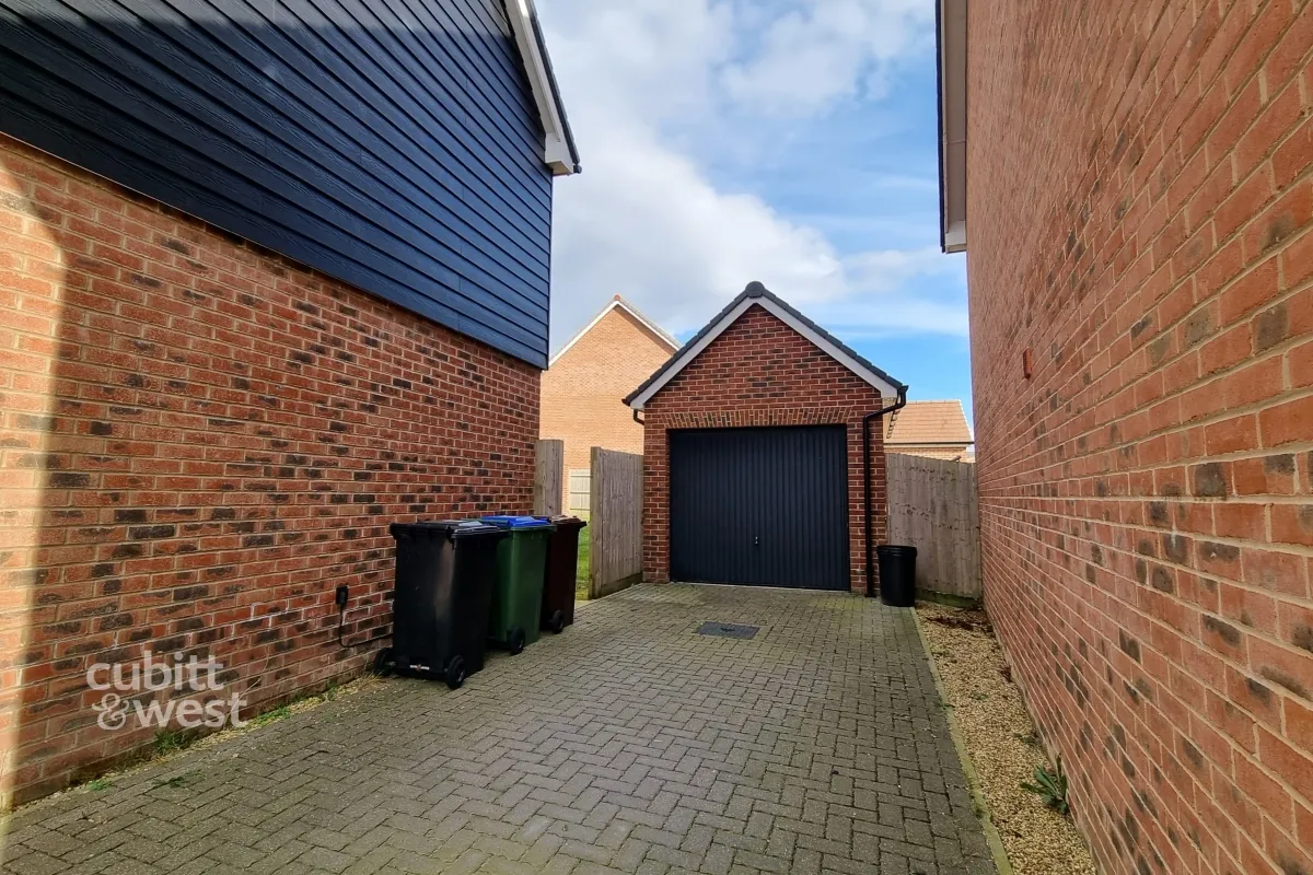 Everett Gardens, Eastergate, PO20, photo 17