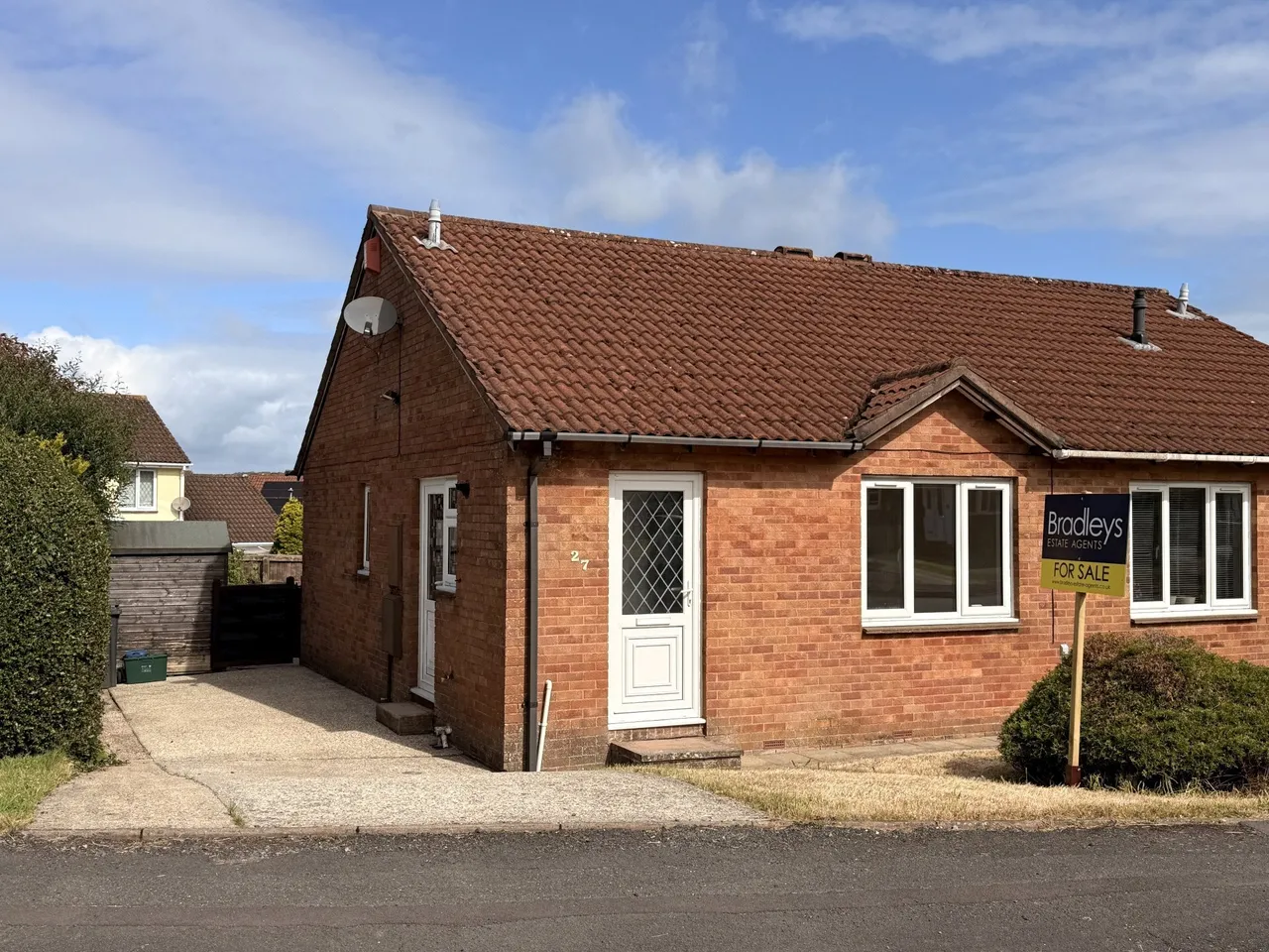 2 bed property to rent, Chestnut Way, Honiton, EX14