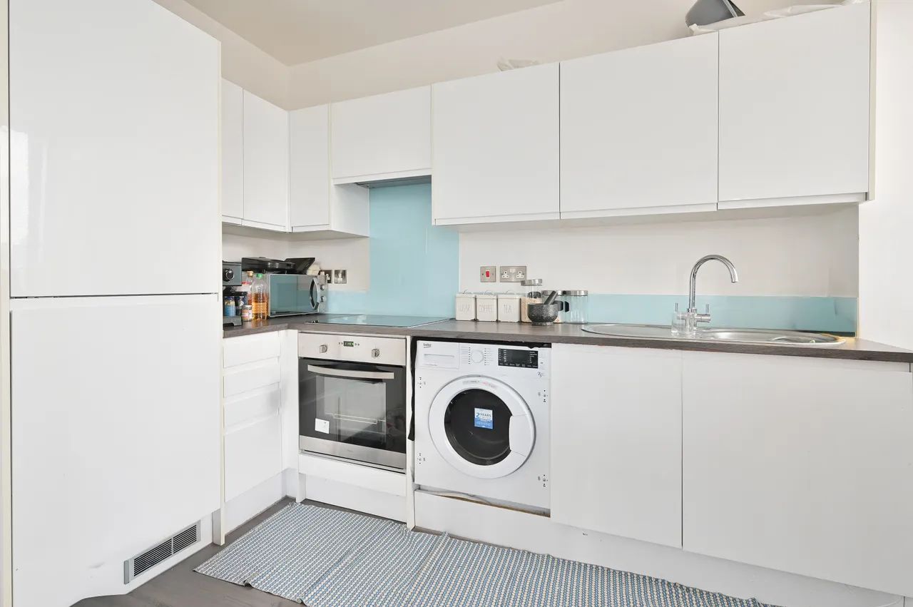 Flat 3, Chiltern House, Watford, photo 3