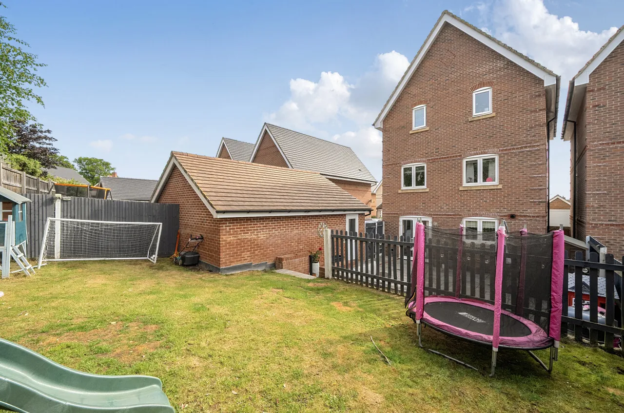 Firethorn, Shinfield, Reading, Berkshire, RG2 9GD, photo 5
