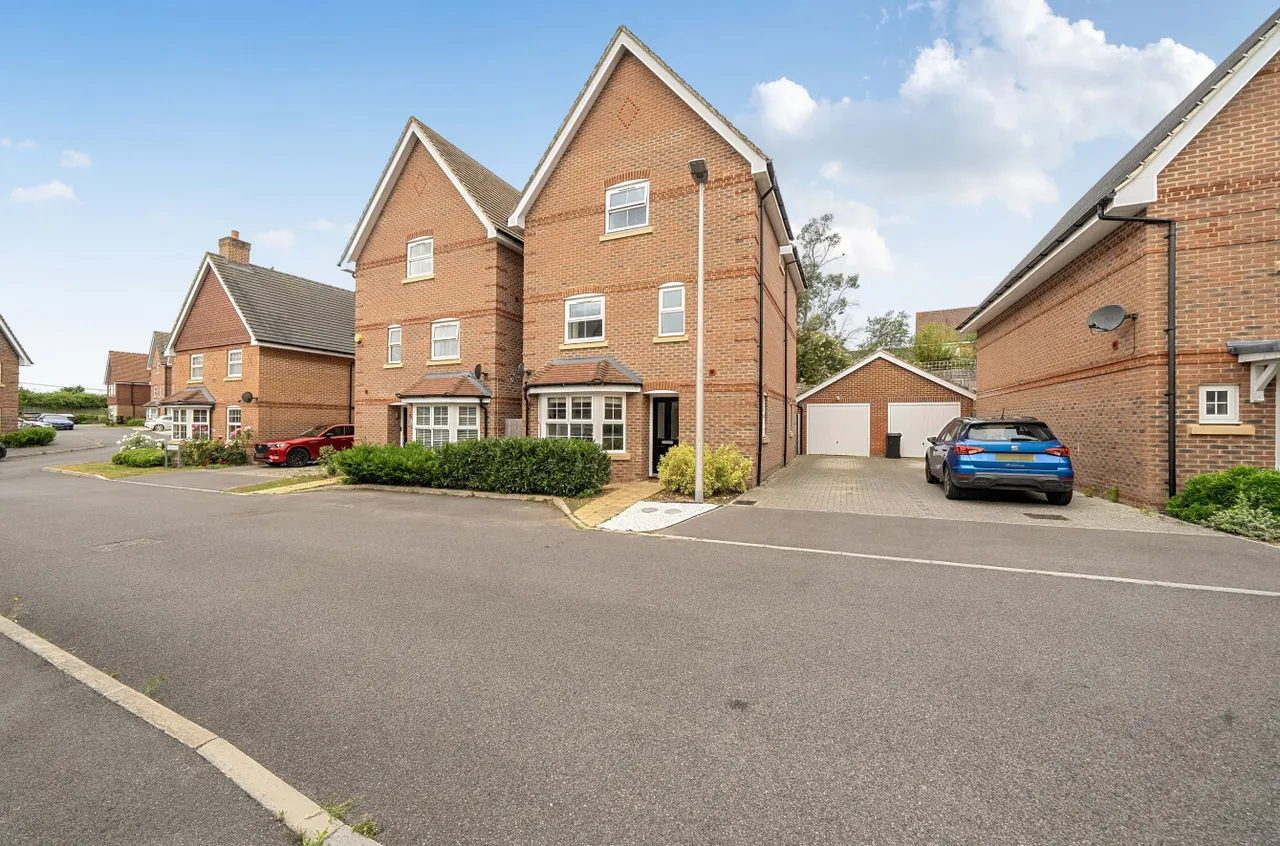 Firethorn, Shinfield, Reading, Berkshire, RG2 9GD, photo 24