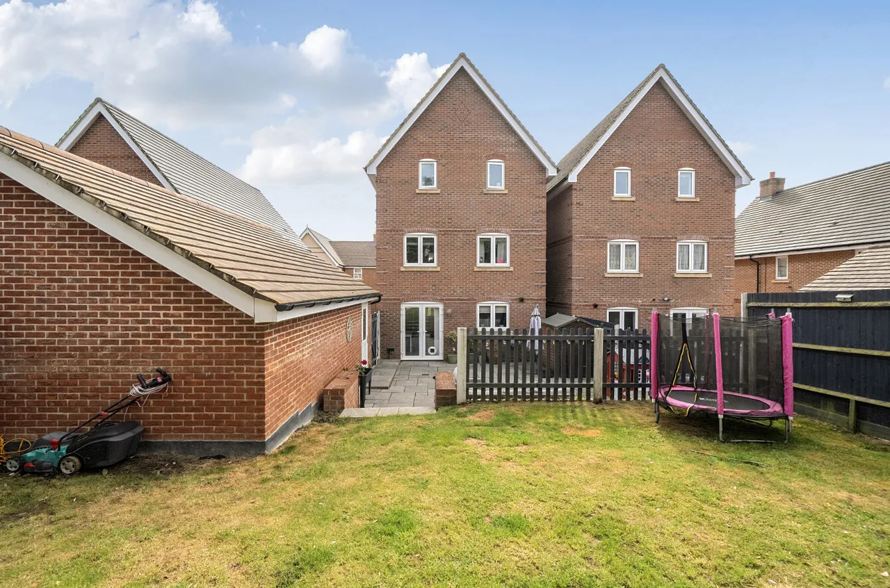 Firethorn, Shinfield, Reading, Berkshire, RG2 9GD, photo 23