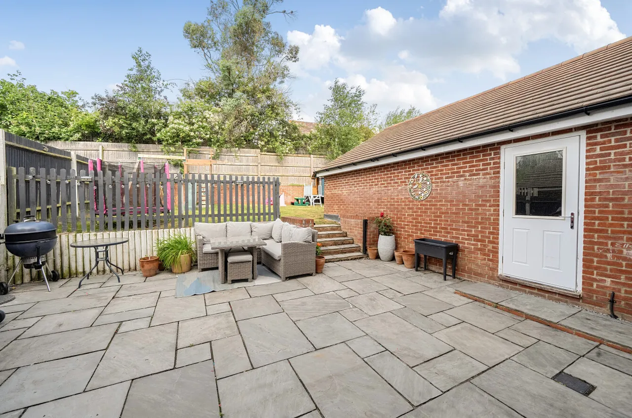 Firethorn, Shinfield, Reading, Berkshire, RG2 9GD, photo 22