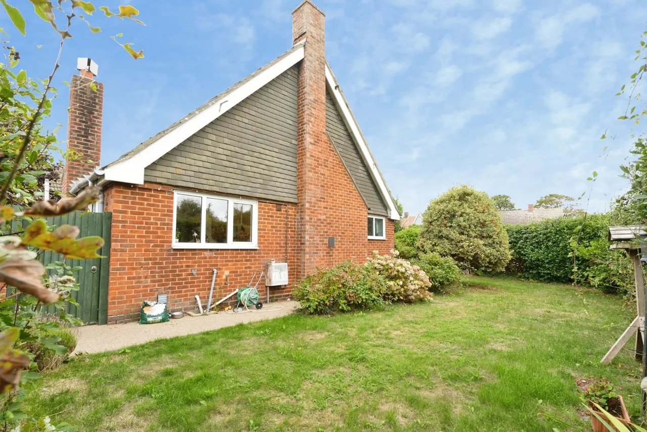 St. Thomas Avenue, Hayling Island, PO11, photo 20