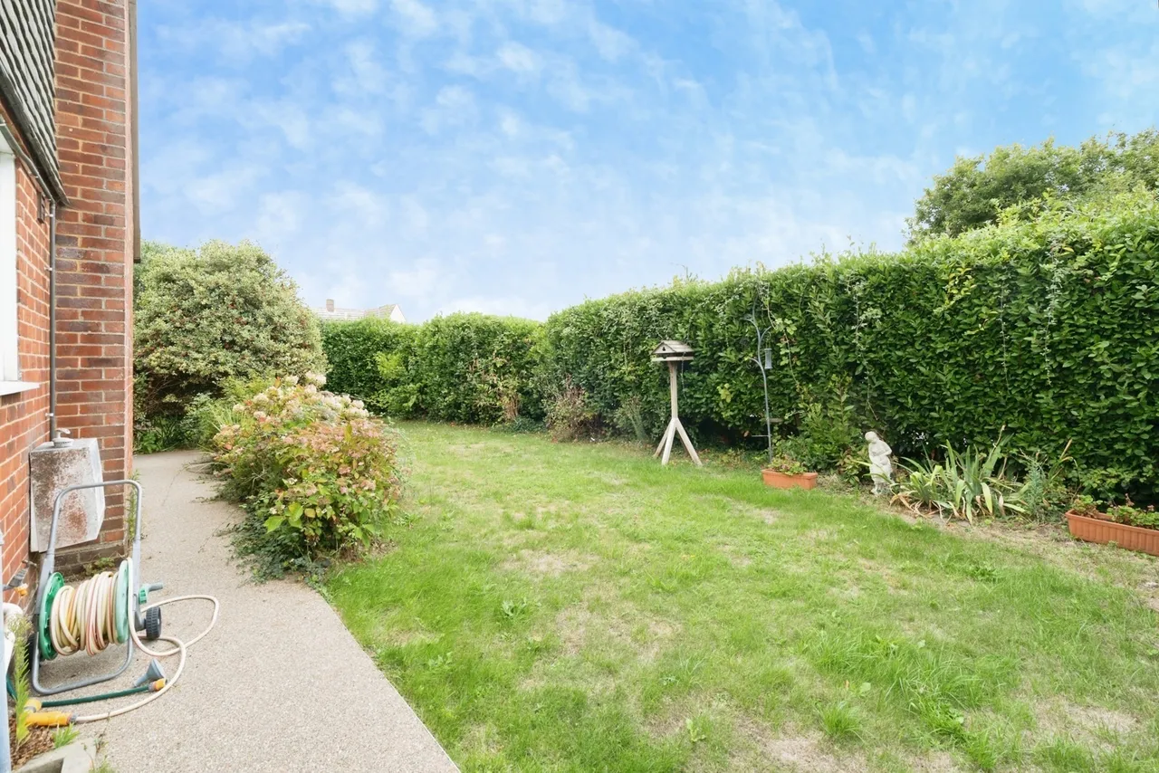 St. Thomas Avenue, Hayling Island, PO11, photo 14