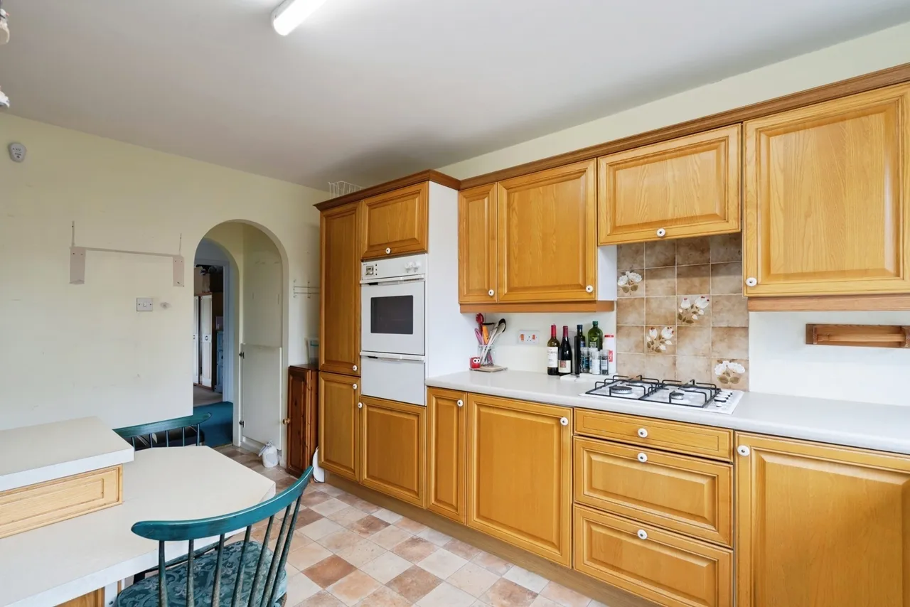 St. Thomas Avenue, Hayling Island, PO11, photo 9