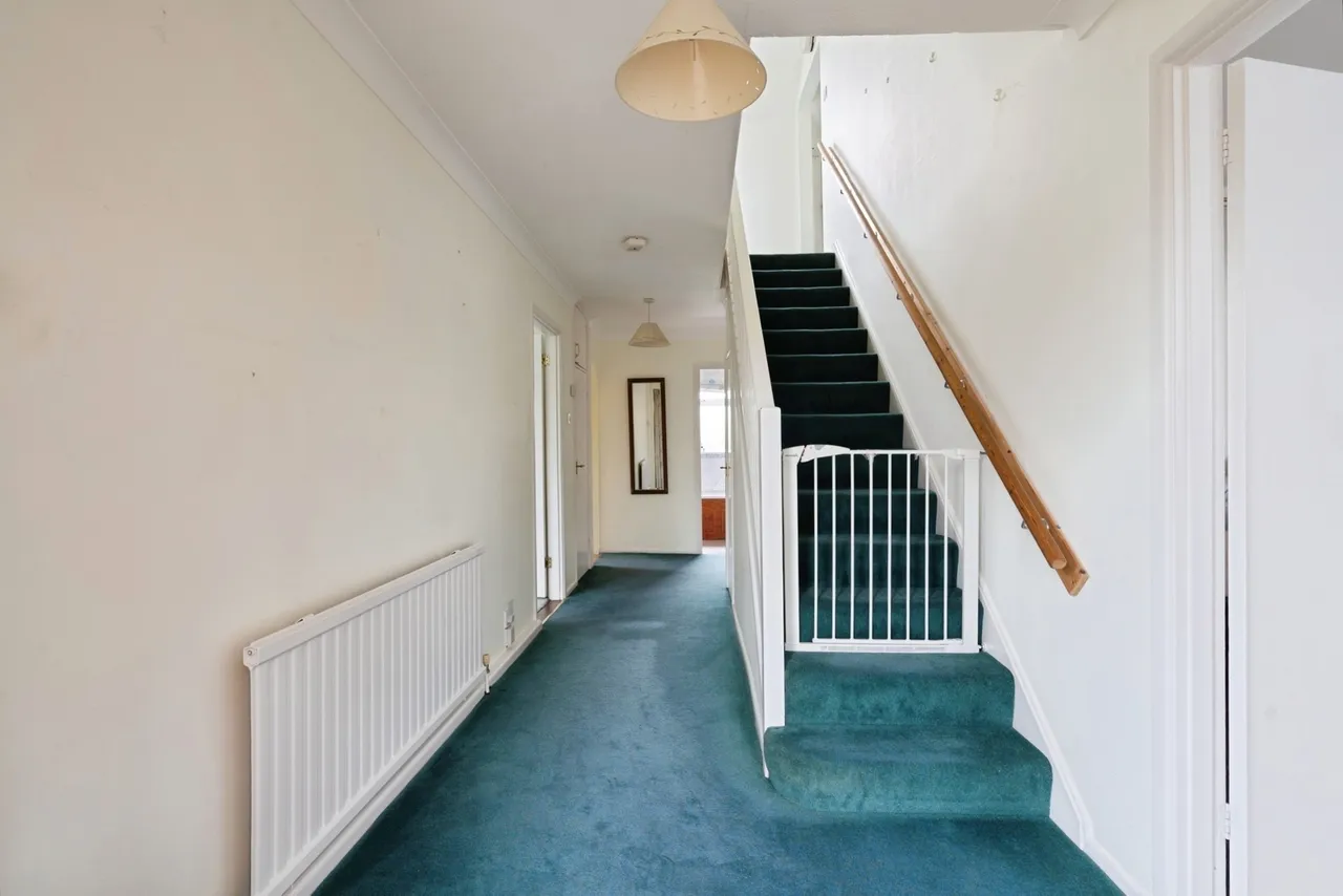 St. Thomas Avenue, Hayling Island, PO11, photo 13