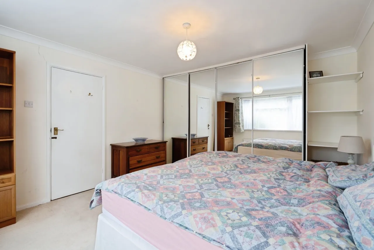 St. Thomas Avenue, Hayling Island, PO11, photo 8