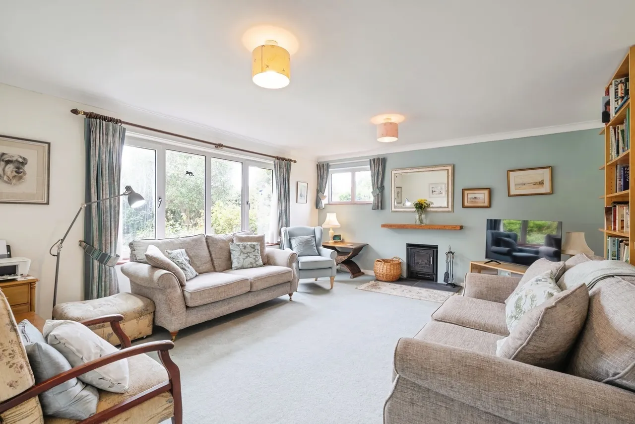 4 bed house for sale, St. Thomas Avenue, Hayling Island, PO11