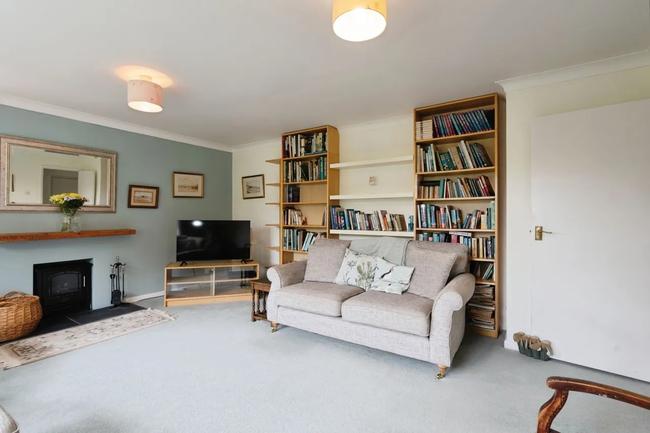 St. Thomas Avenue, Hayling Island, PO11, photo 5