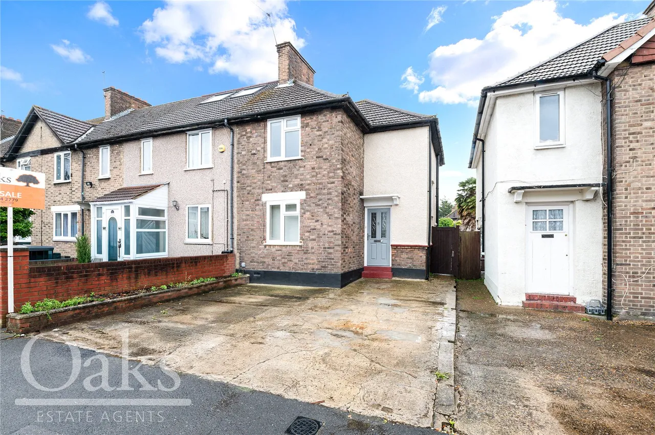 3 bed house for sale, Hawkes Road, Mitcham, CR4