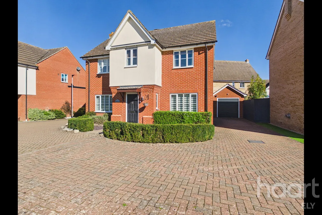 4 bed house for sale, Granary End, Witchford, CB6