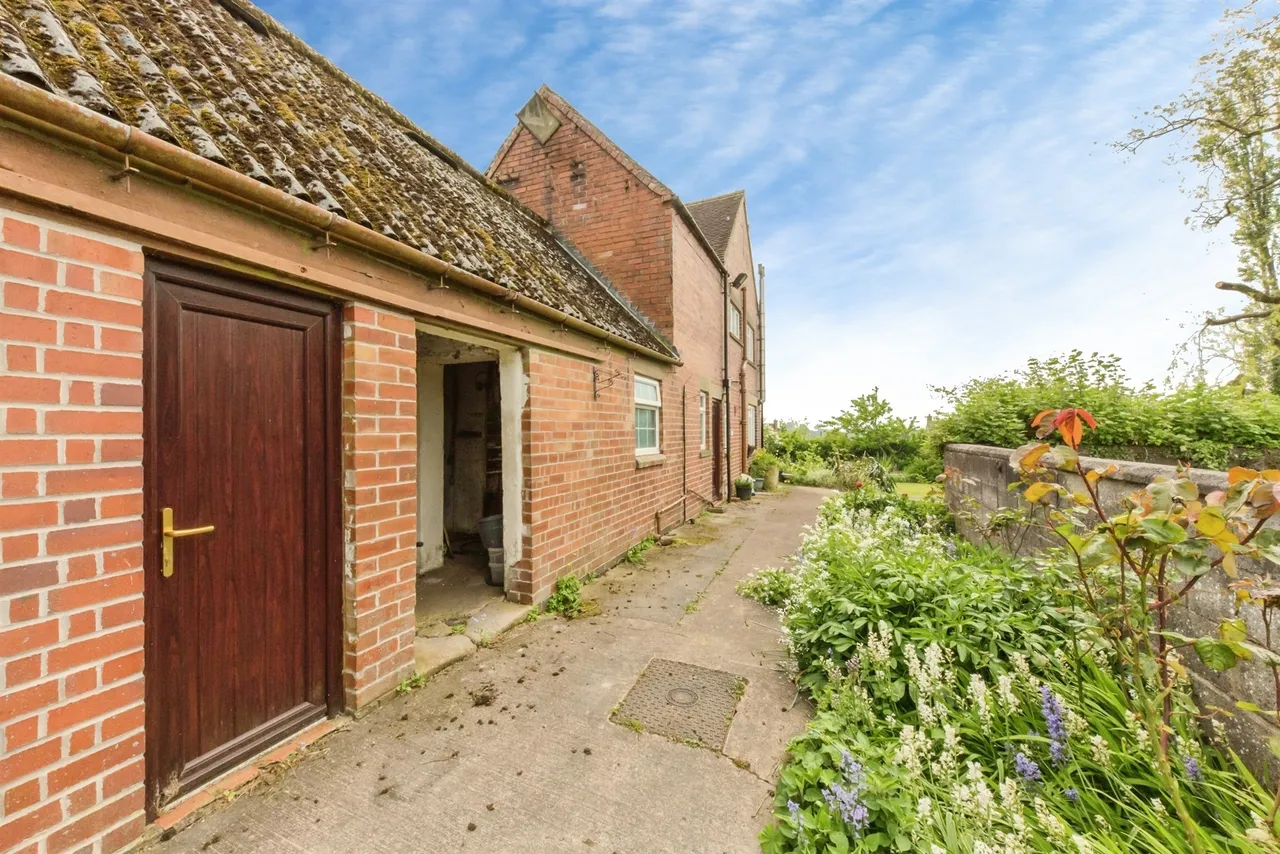 Old Hall Farm, Marston Montgomery, DE6, photo 19