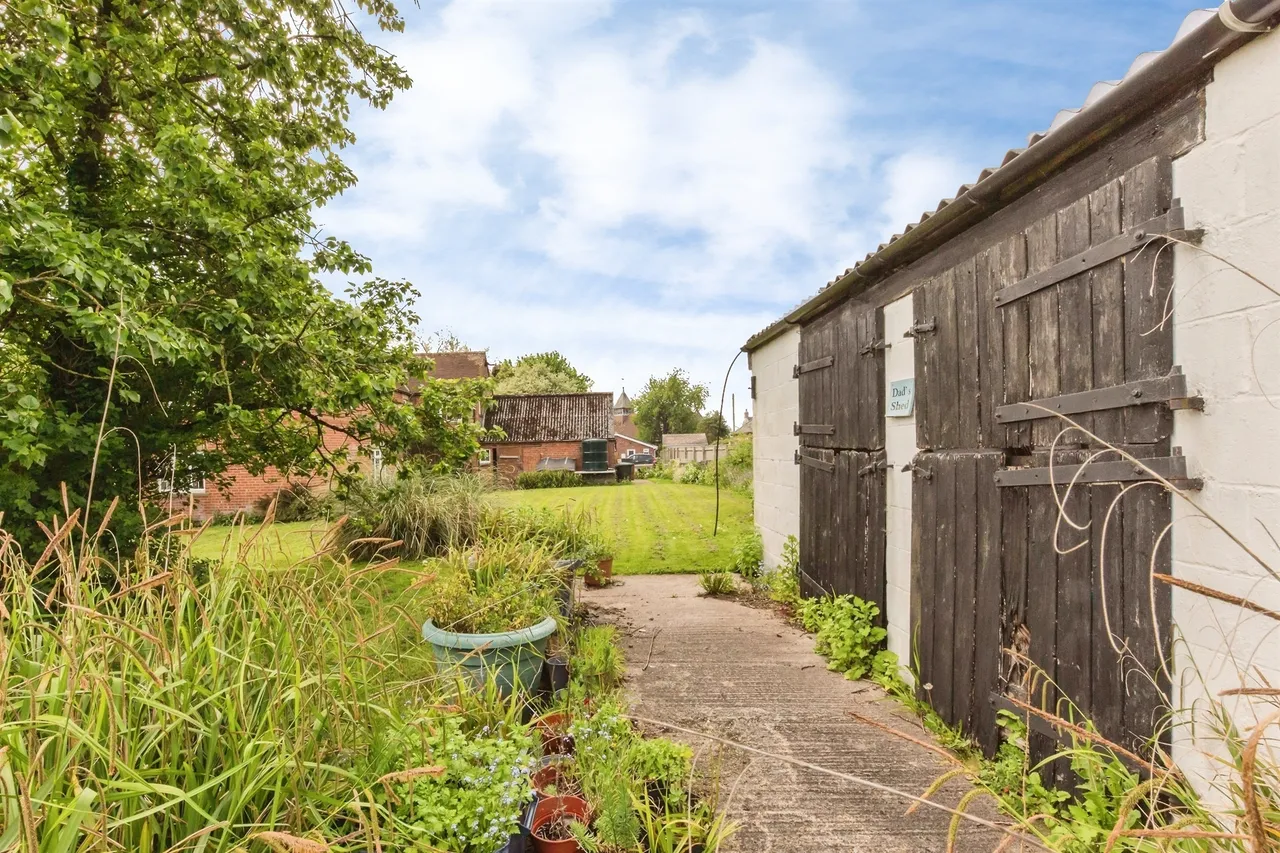 Old Hall Farm, Marston Montgomery, DE6, photo 18